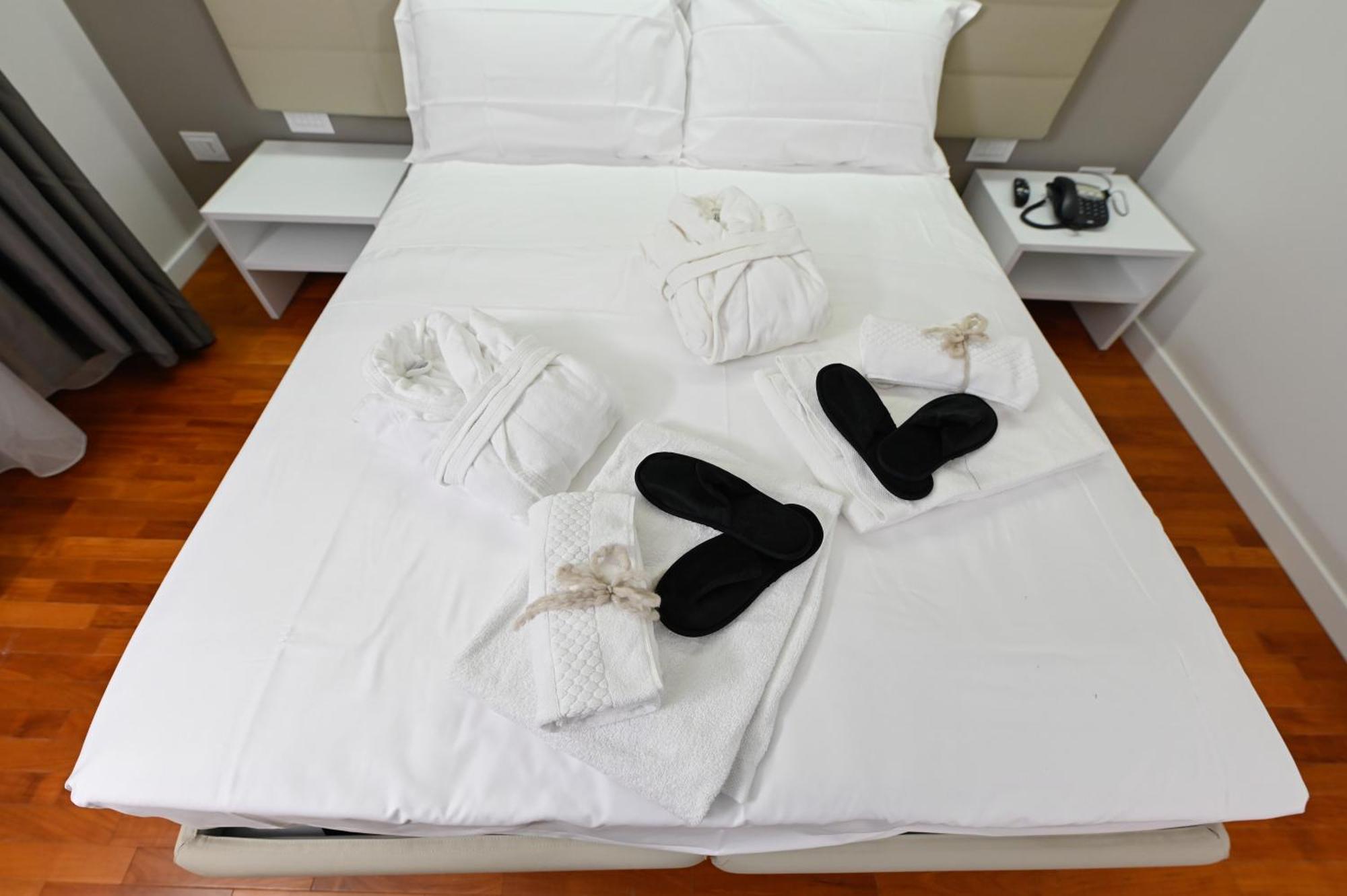 Hotel Hypnos San Giorgio del Sannio Ngoại thất bức ảnh
